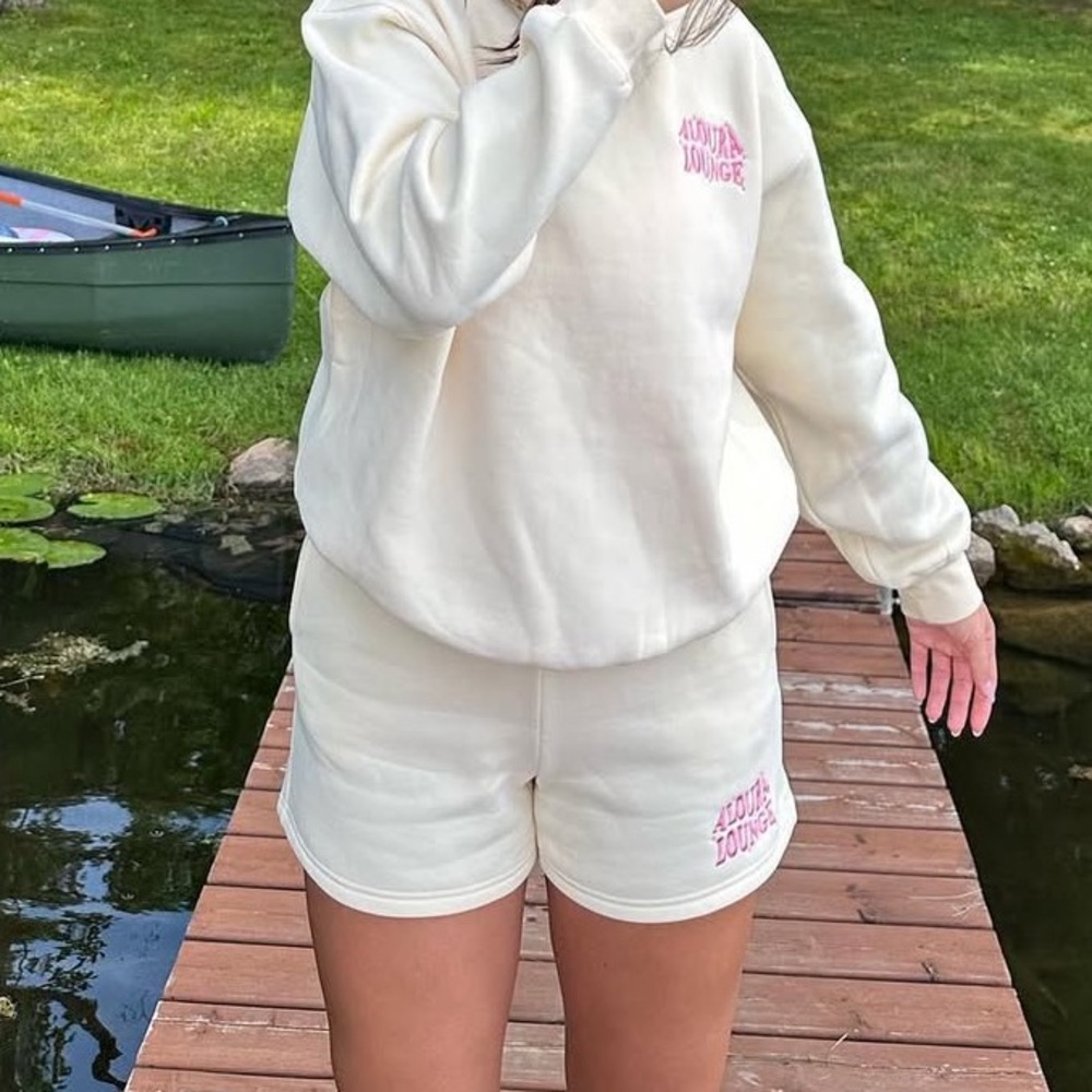 Cream Shorts - Picture 5 of 5